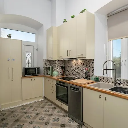 Aragma Ferienhaus Adamantas (Milos)