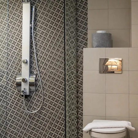 Aragma Adamantas (Milos)