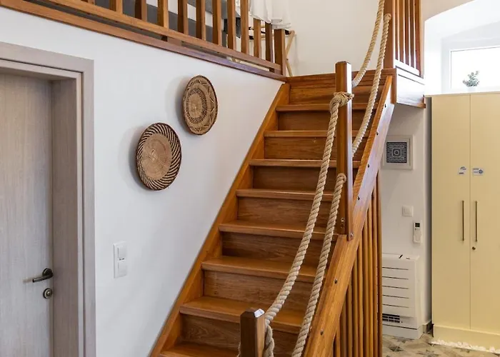 Aragma Adamantas (Milos)