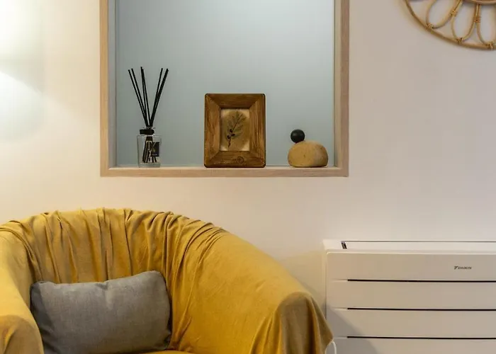 Aragma Adamantas (Milos)